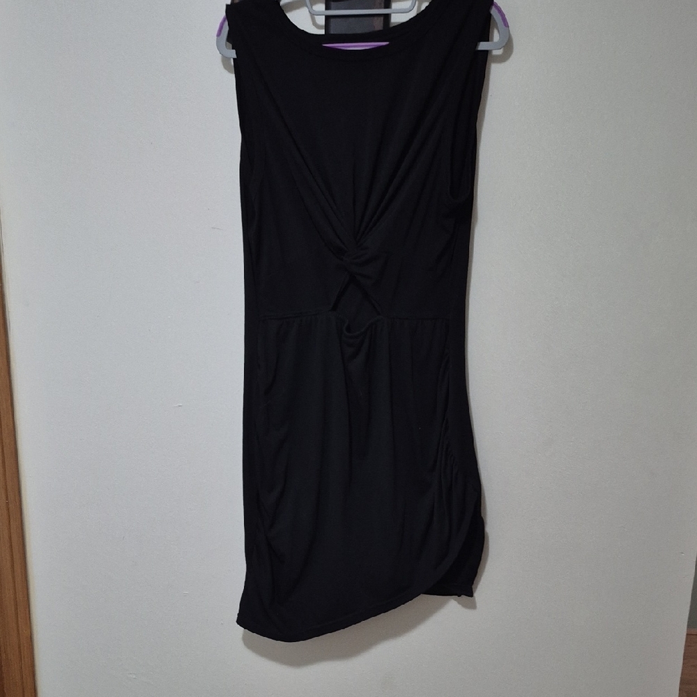 Black Twist-Front Sleeveless Women's Top